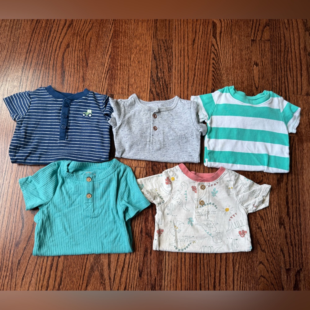 Bundle of Short Sleeve Baby Bodysuits - Size 6-12 months